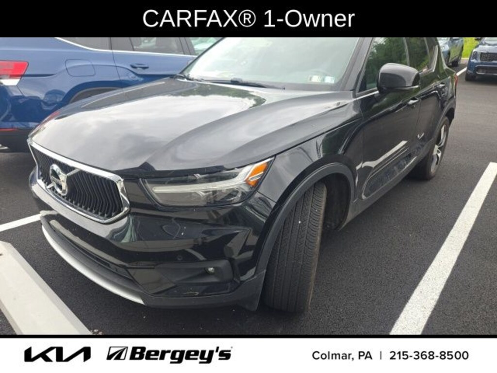Used 2021 Volvo XC40 T5 Momentum SUV