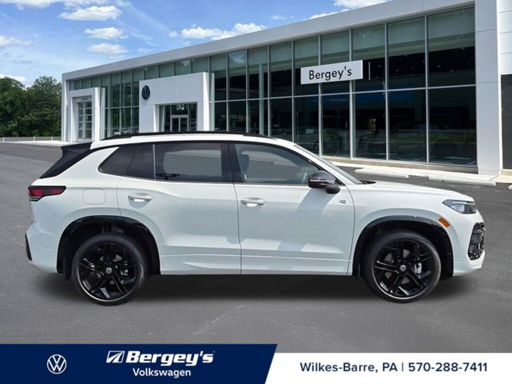 New 2026 Volkswagen Tiguan 2.0T SE R-Line Black SUV