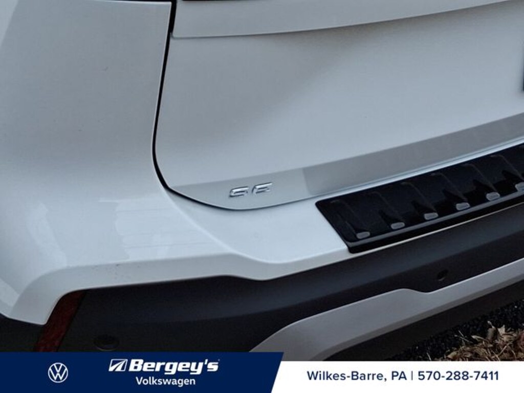 New 2026 Volkswagen Tiguan 2.0T SE SUV