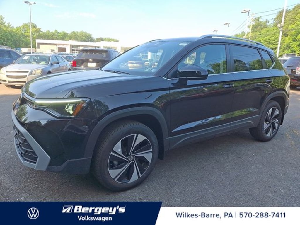 New 2025 Volkswagen Taos 1.5T SE SUV