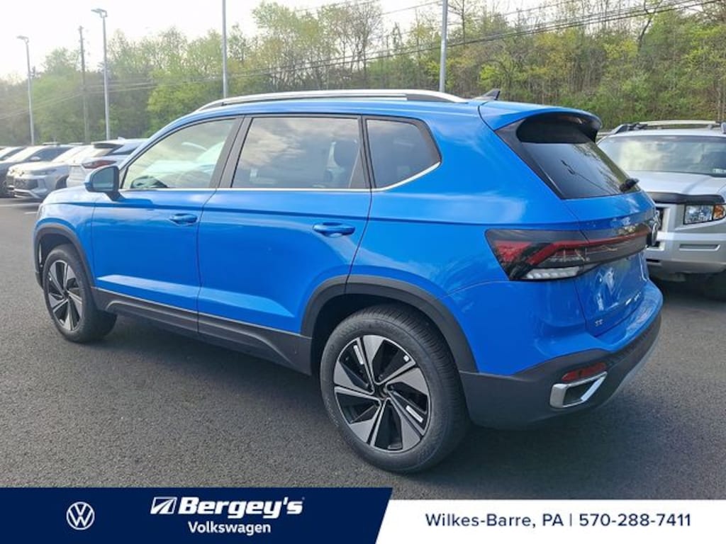 New 2026 Volkswagen Taos 1.5T SE SUV
