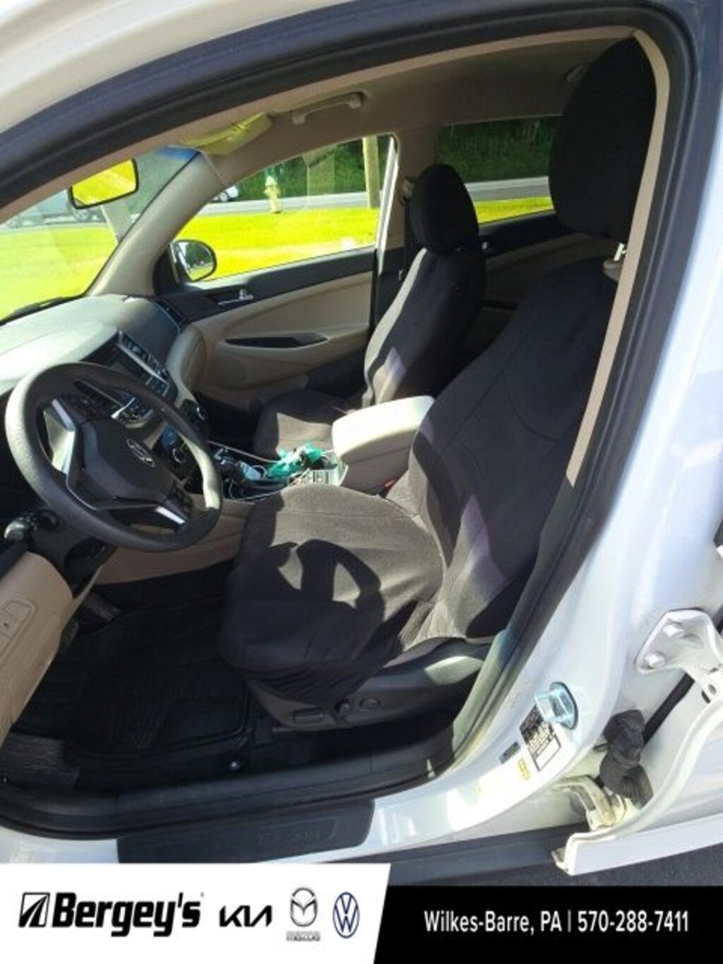 Used 2016 Hyundai Tucson SE w/Beige Interior SUV