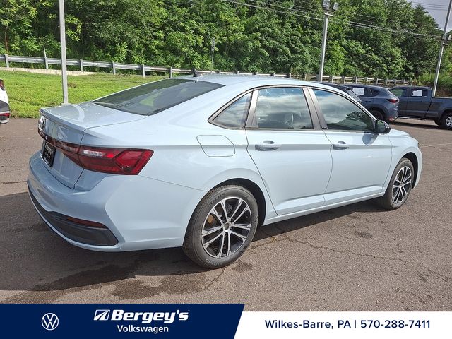 2025 Volkswagen Jetta 1.5T Sport photo 4