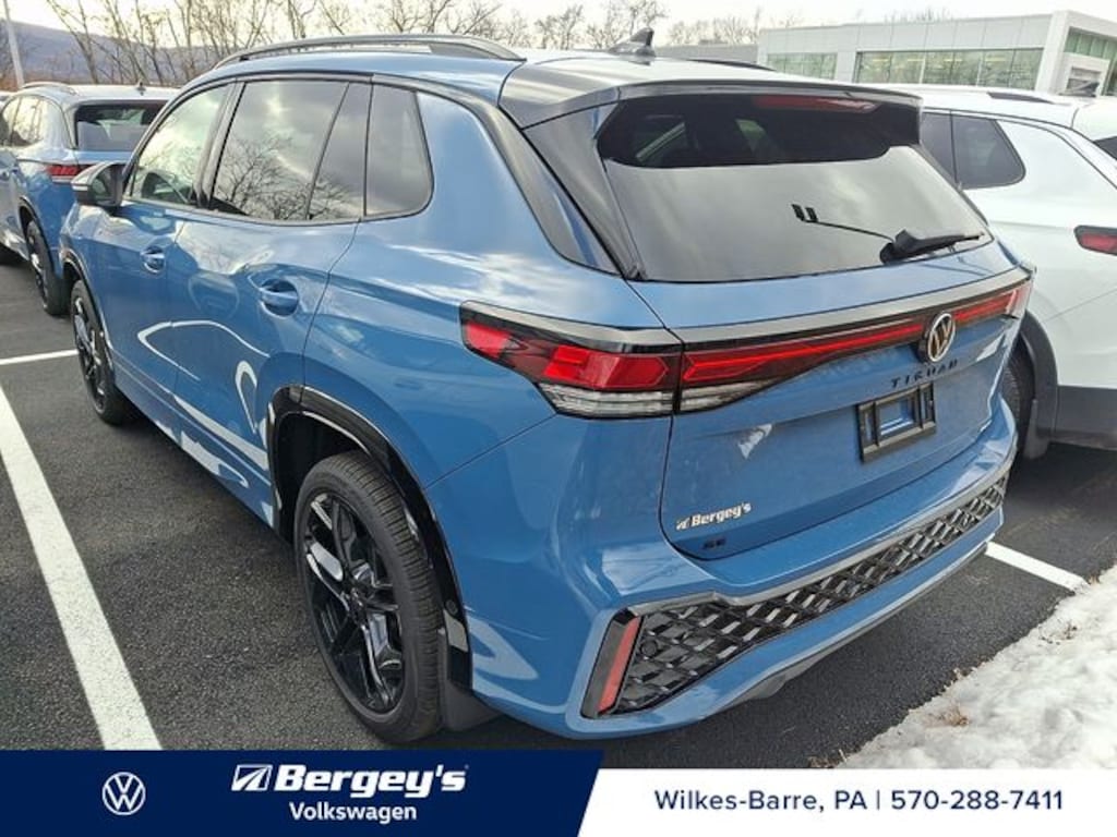 New 2026 Volkswagen Tiguan 2.0T SE R-Line Black SUV