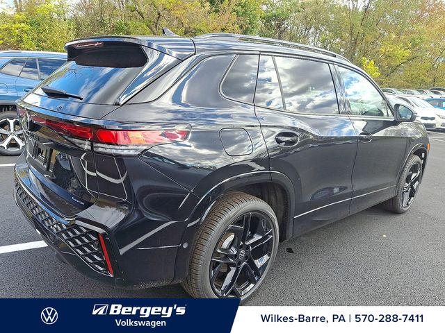 2025 Volkswagen Tiguan SE R-Line Black photo 4