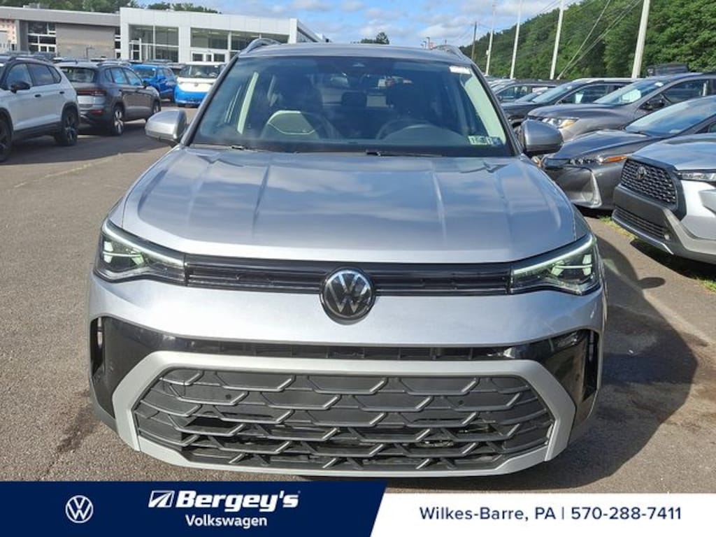 New 2025 Volkswagen Taos 1.5T SE SUV