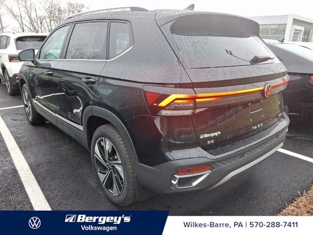 New 2026 Volkswagen Taos 1.5T SE SUV