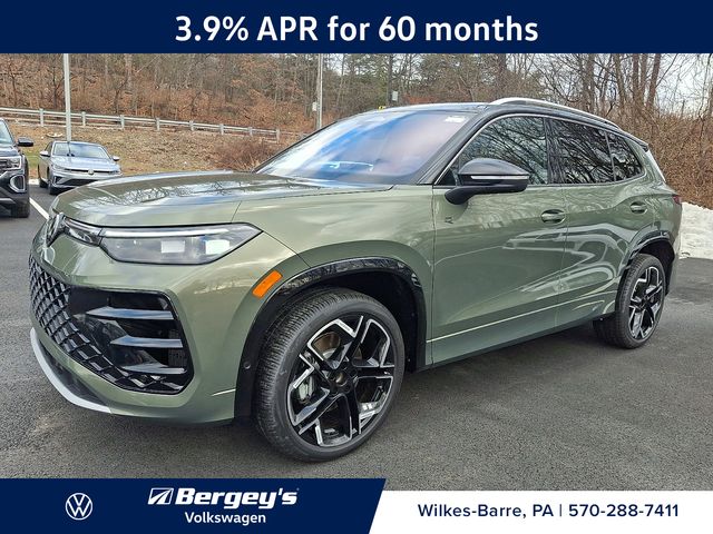 2026 Volkswagen Tiguan SEL R-Line Turbo's photo