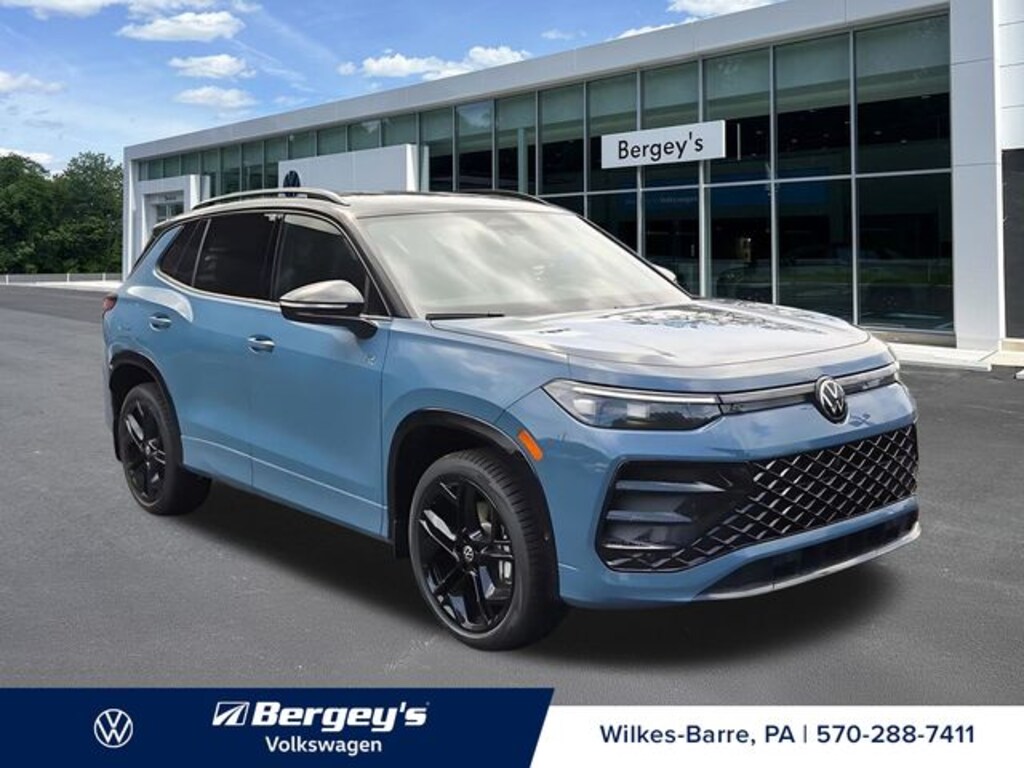 New 2026 Volkswagen Tiguan SE R-Line Black SUV