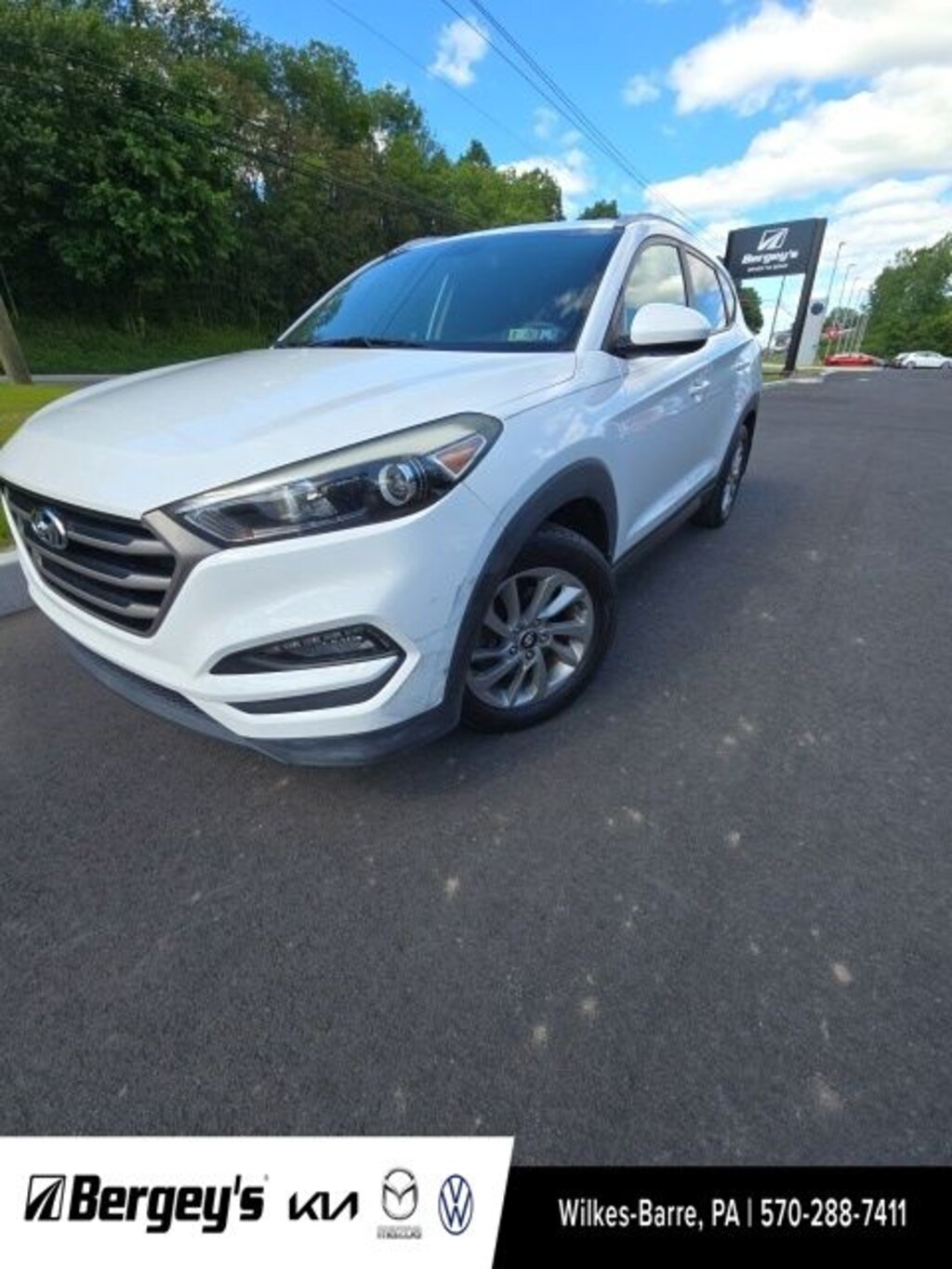 Used 2016 Hyundai Tucson SE w/Beige Interior SUV