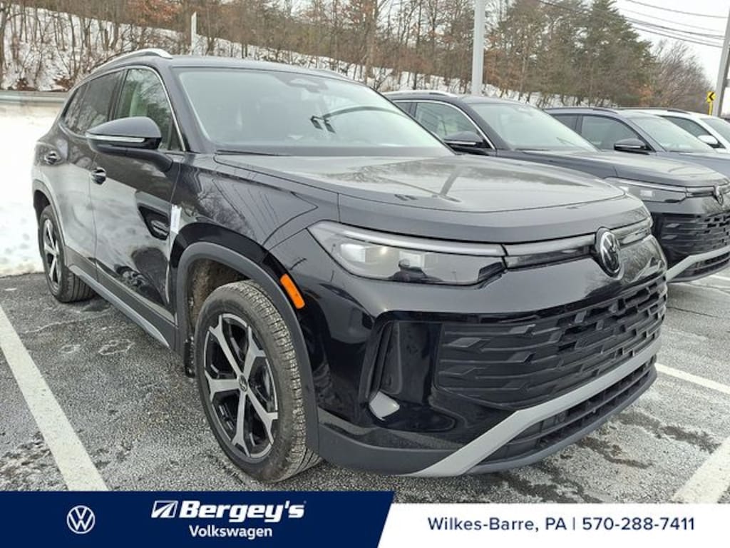 New 2026 Volkswagen Tiguan 2.0T SE SUV