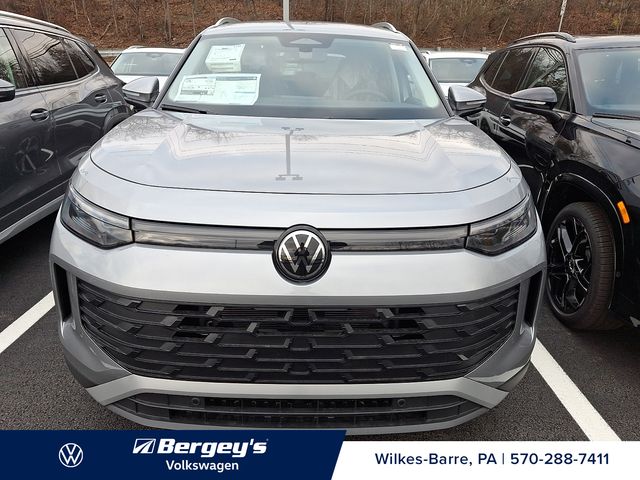 2026 Volkswagen Tiguan SE photo 2