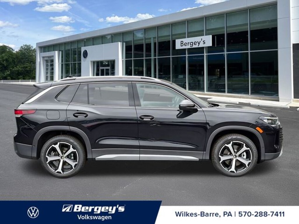 New 2026 Volkswagen Tiguan SE SUV