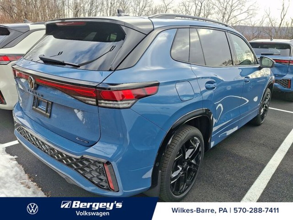 New 2026 Volkswagen Tiguan 2.0T SE R-Line Black SUV