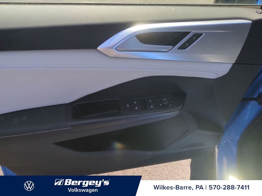 2026 Volkswagen Taos SE - Photo 14