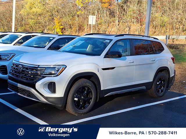 2026 Volkswagen Atlas Peak Edition SE photo 2