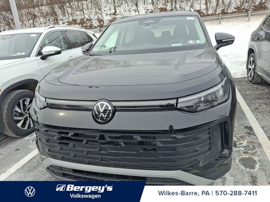 New 2026 Volkswagen Tiguan 2.0T SE SUV