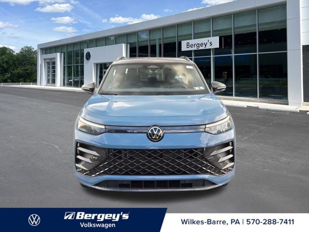 New 2026 Volkswagen Tiguan SE R-Line Black SUV