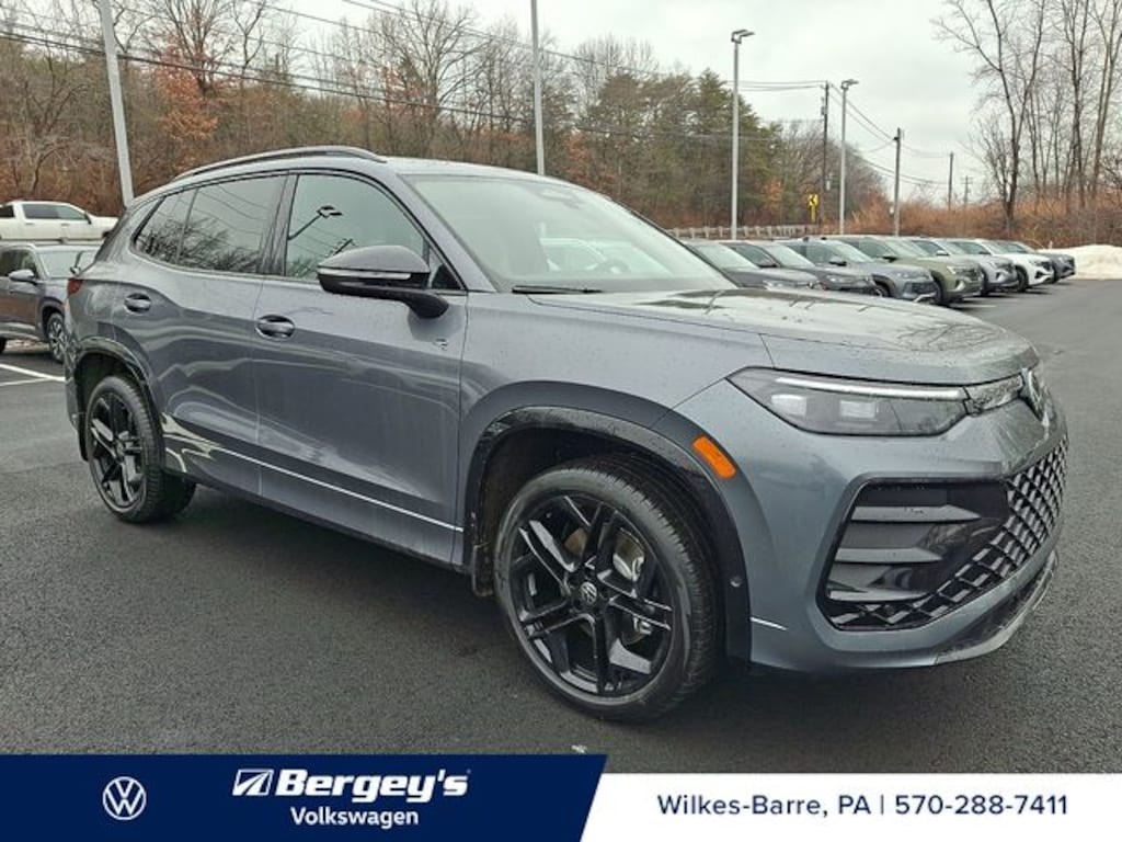 New 2026 Volkswagen Tiguan 2.0T SE R-Line Black SUV