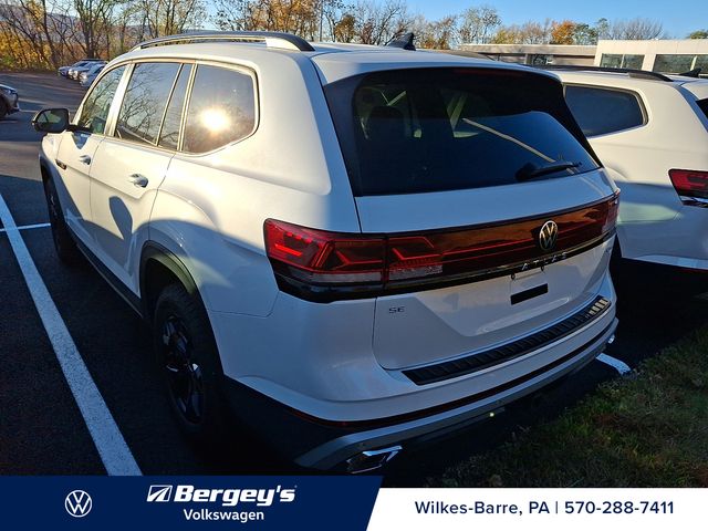 2026 Volkswagen Atlas Peak Edition SE photo 2