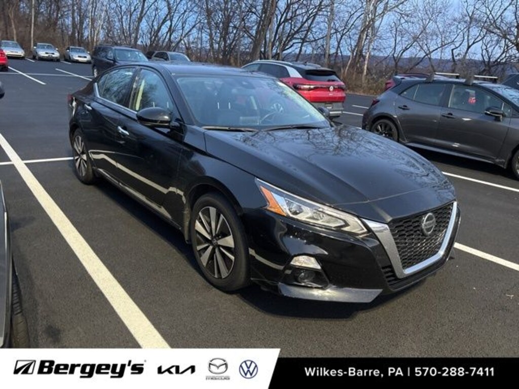 Used 2022 Nissan Altima 2.5 SL Sedan