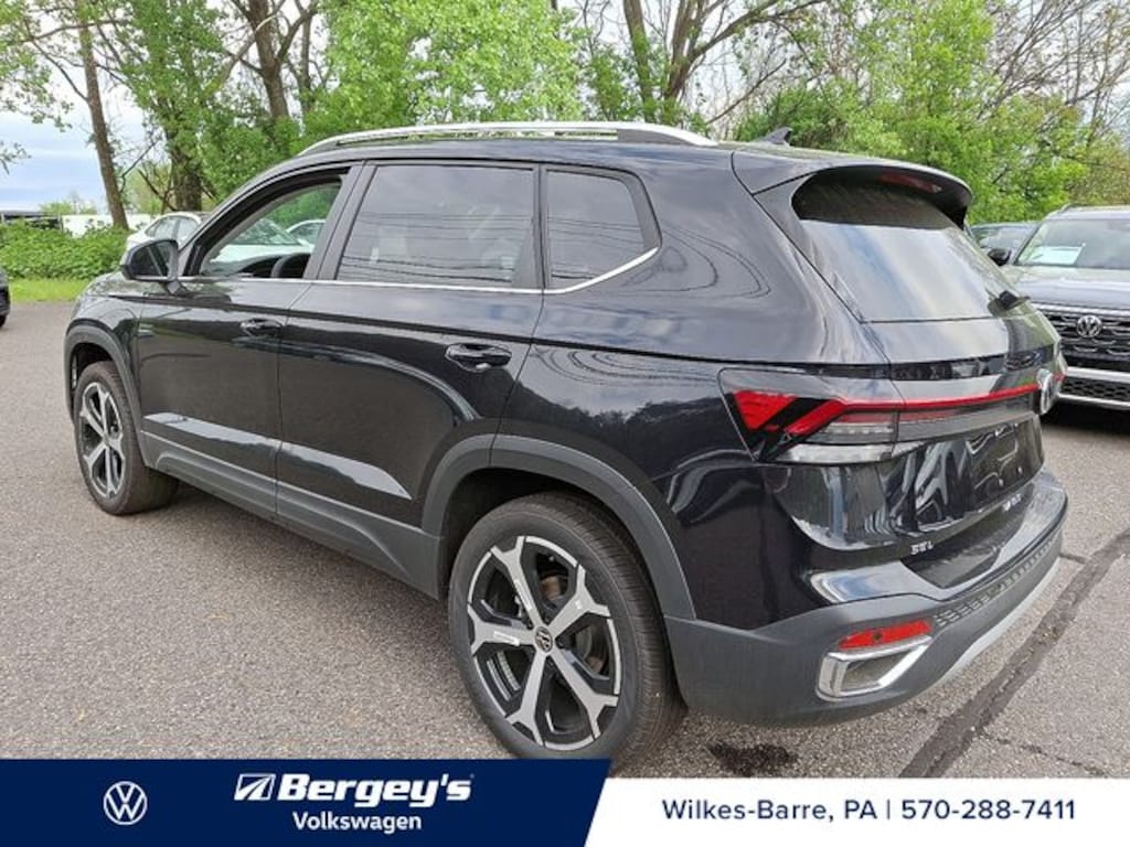 New 2025 Volkswagen Taos 1.5T SEL SUV