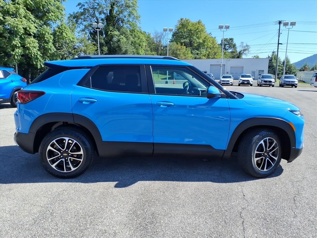 Used 2024 Chevrolet Trailblazer LT SUV