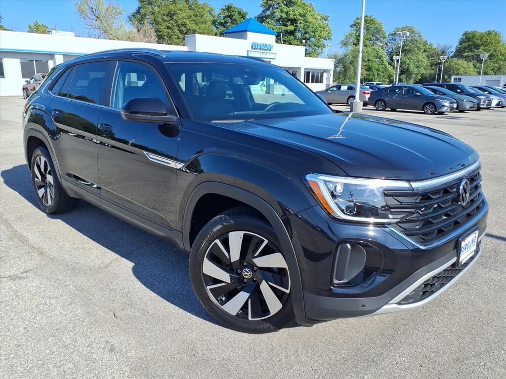 Used 2026 Volkswagen Atlas Cross Sport 2.0T SE w/Technology