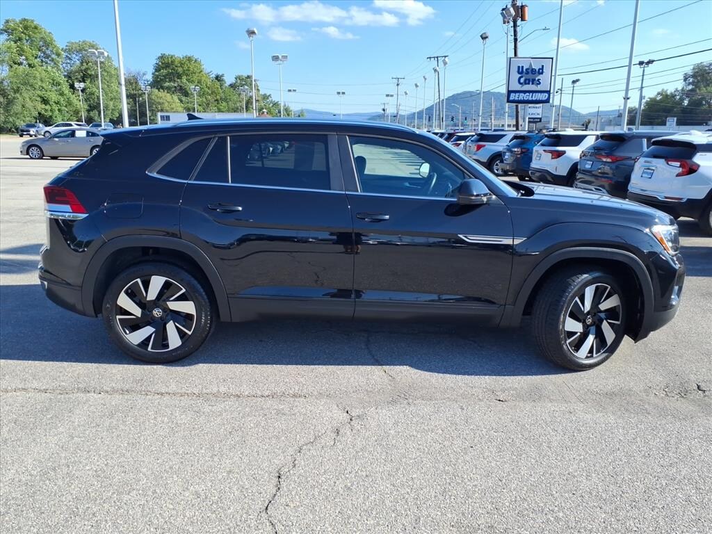 Used 2026 Volkswagen Atlas Cross Sport 2.0T SE w/Technology