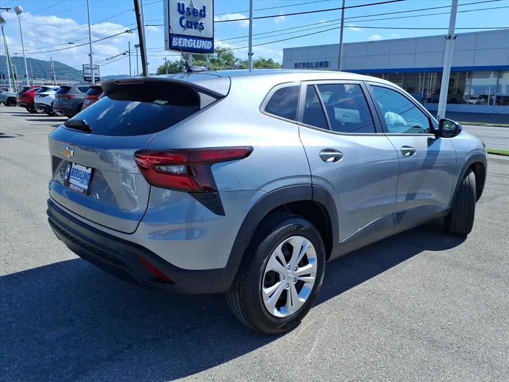 Used 2026 Chevrolet Trax LS SUV