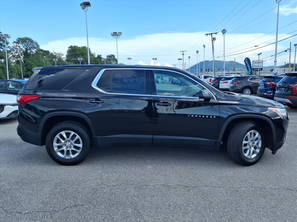 Used 2021 Chevrolet Traverse LS SUV