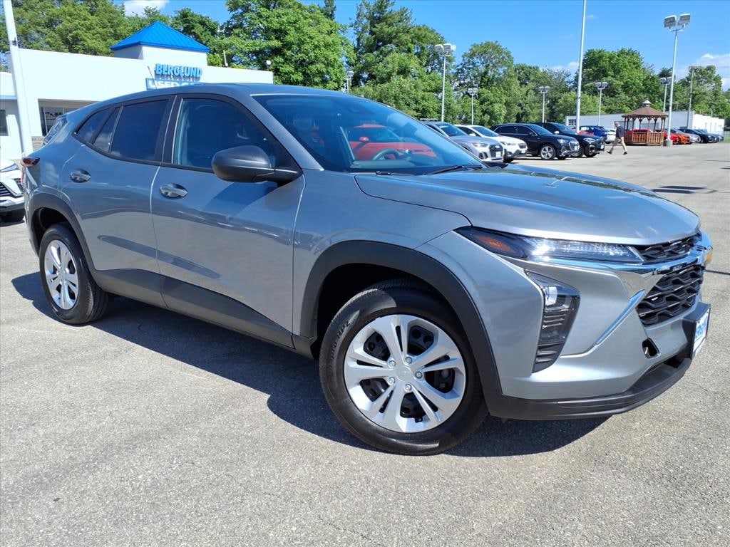 Used 2026 Chevrolet Trax LS SUV