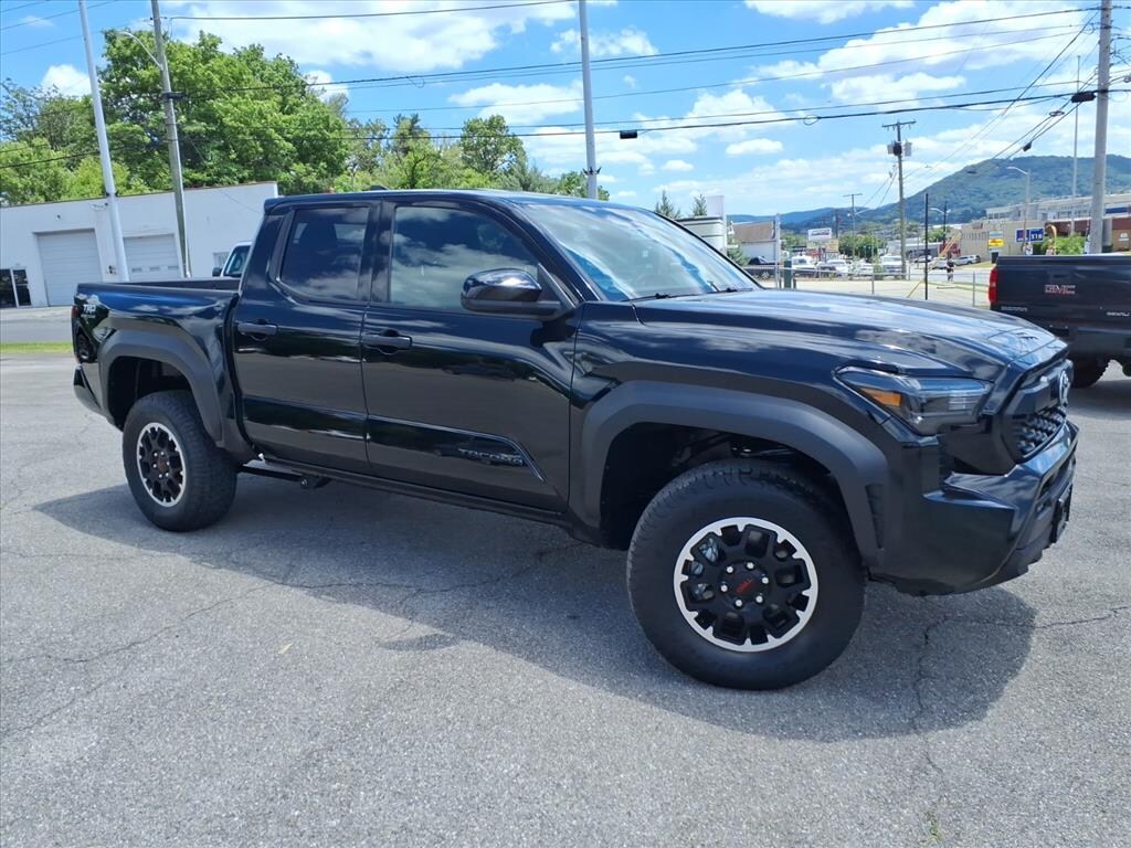 Used 2025 Toyota Tacoma TRD Off Road Truck