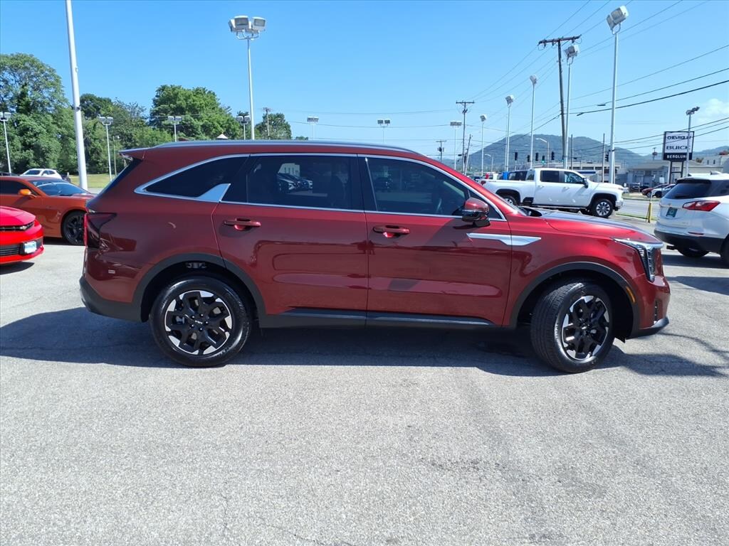 Used 2024 Kia Sorento S SUV