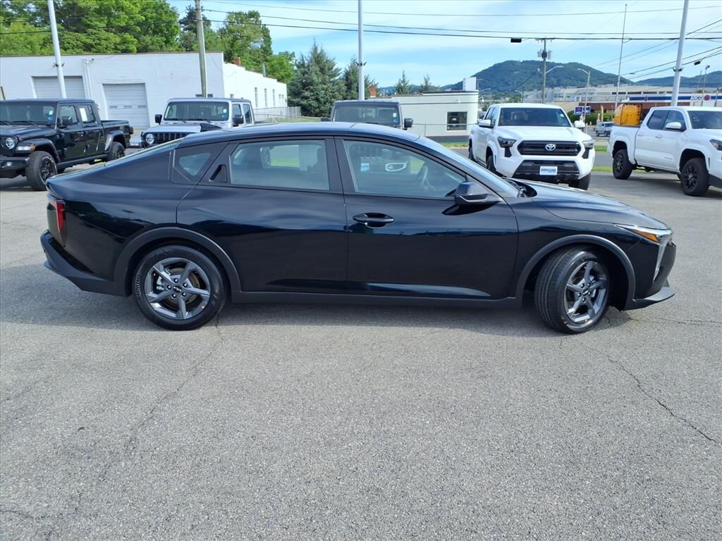Used 2025 Kia K4 LXS Sedan