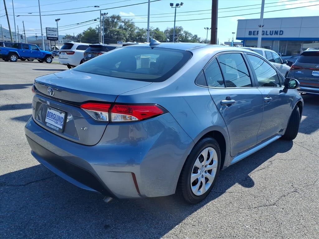 Used 2021 Toyota Corolla LE Sedan