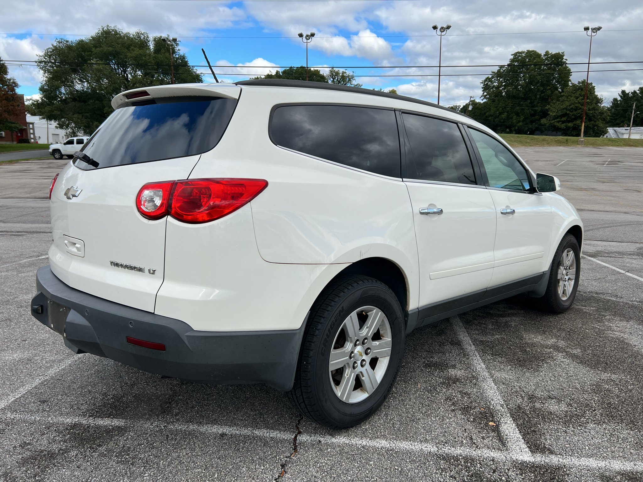 Used 2011 Chevrolet Traverse LT w/1LT SUV