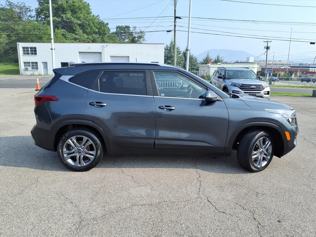 Used 2022 Kia Seltos S SUV