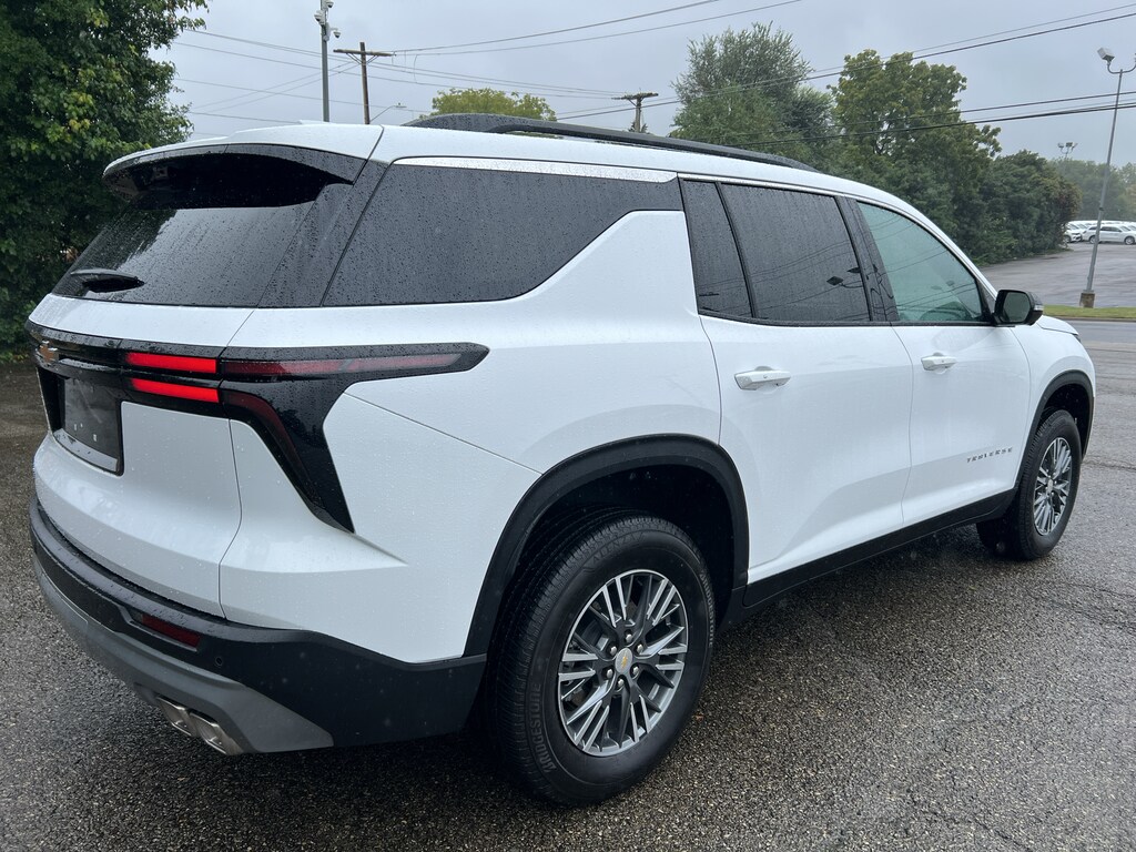 Used 2026 Chevrolet Traverse LT SUV