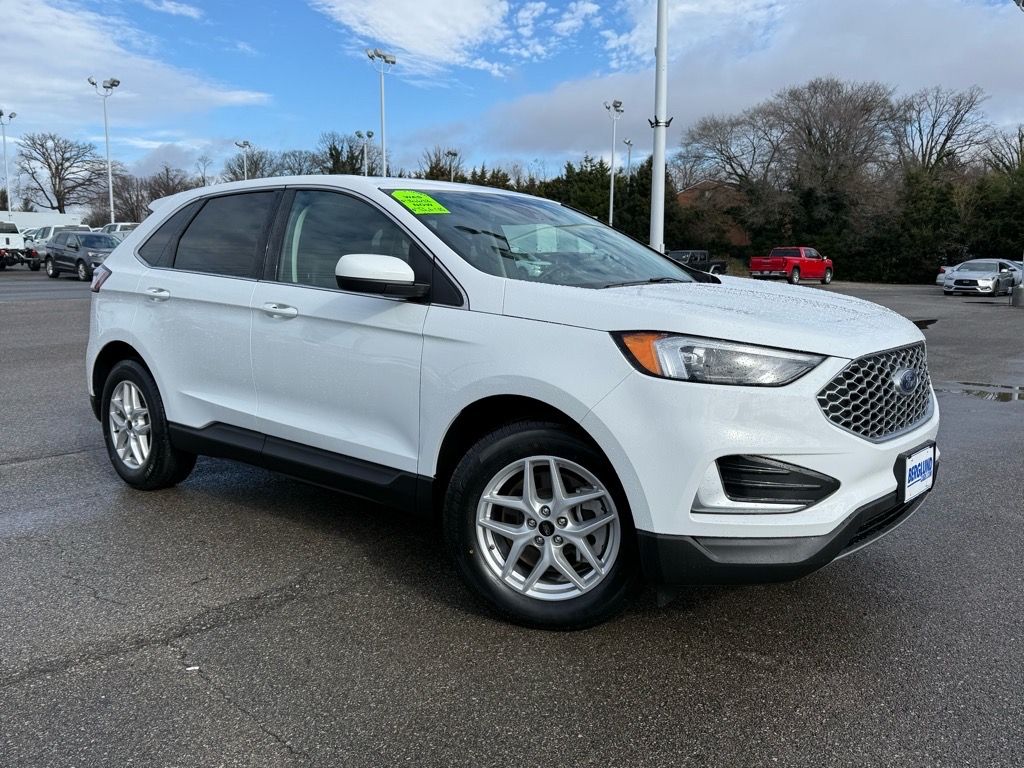 2024 Ford Edge SEL's photo