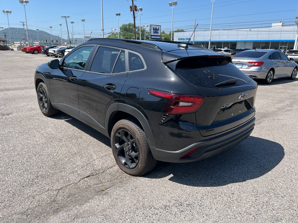 Used 2026 Chevrolet Trax LT SUV