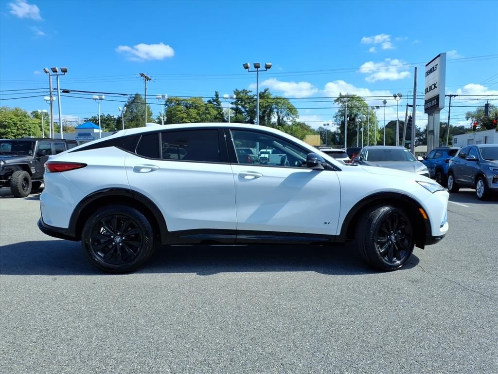 2026 Buick Envista ST photo 3