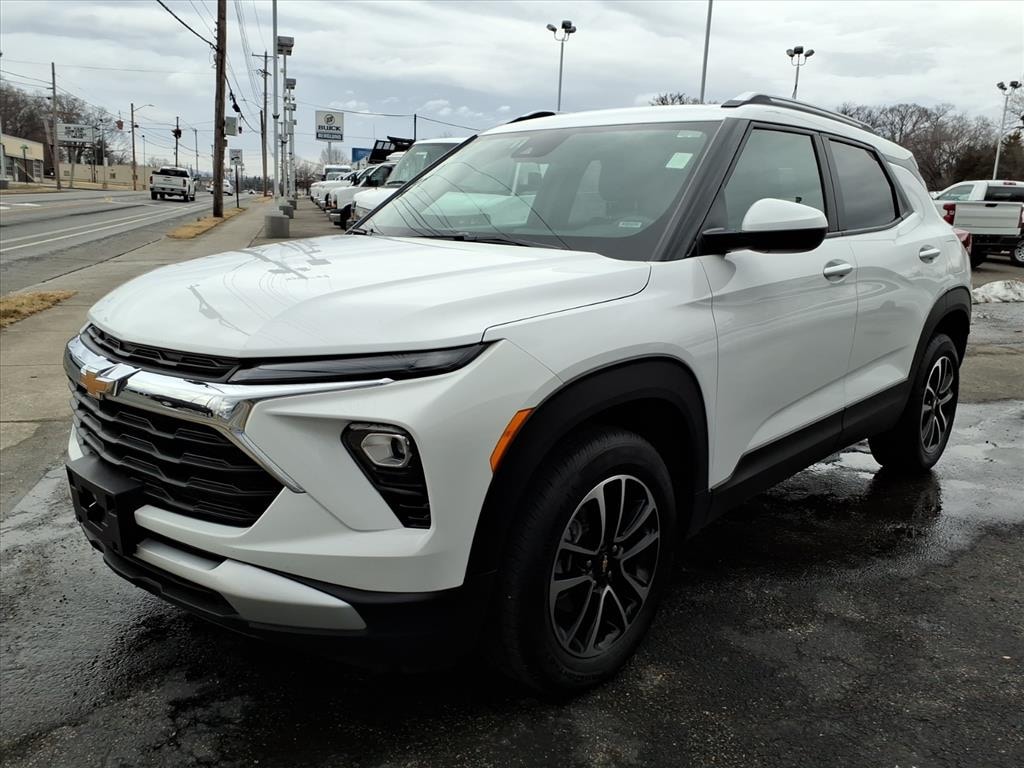 Used 2025 Chevrolet Trailblazer LT SUV