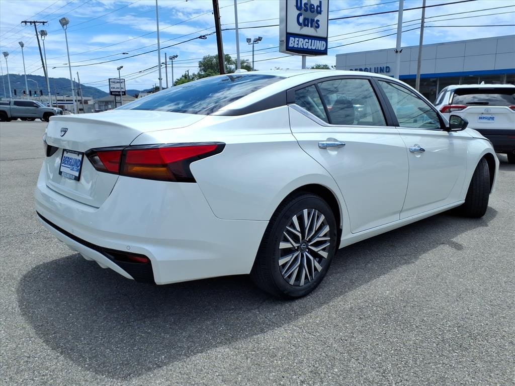 Used 2025 Nissan Altima SV FWD Sedan