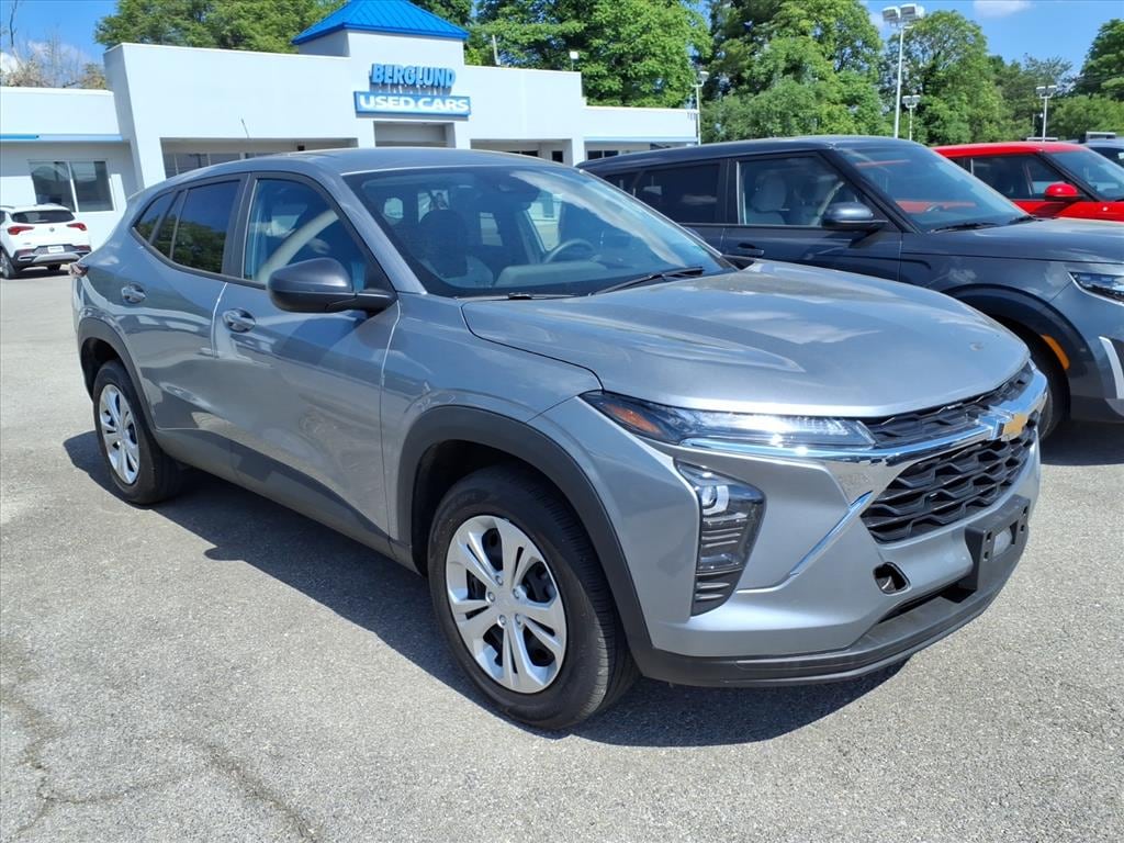 Used 2026 Chevrolet Trax LS SUV