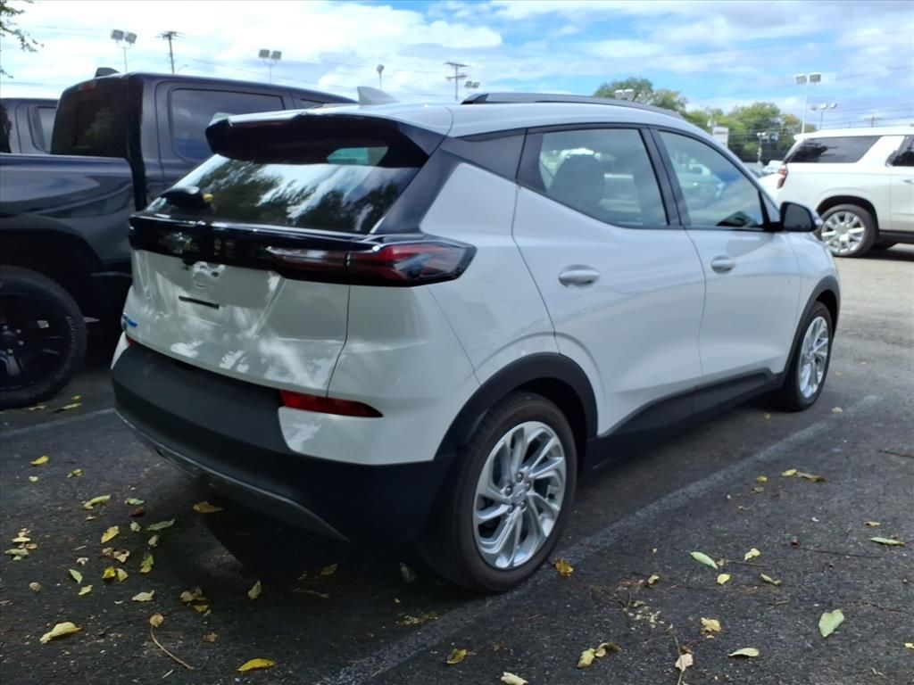 2023 Chevrolet Bolt EUV photo 3