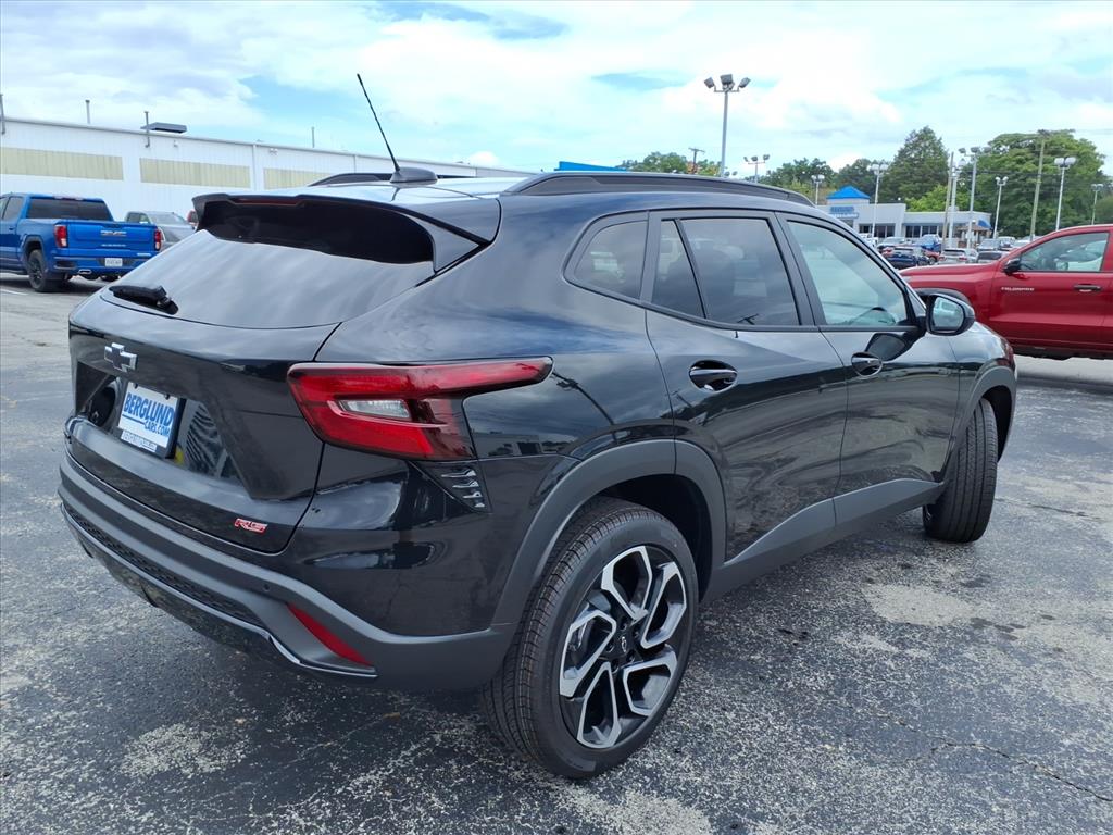 2026 Chevrolet Trax RS - Photo 4