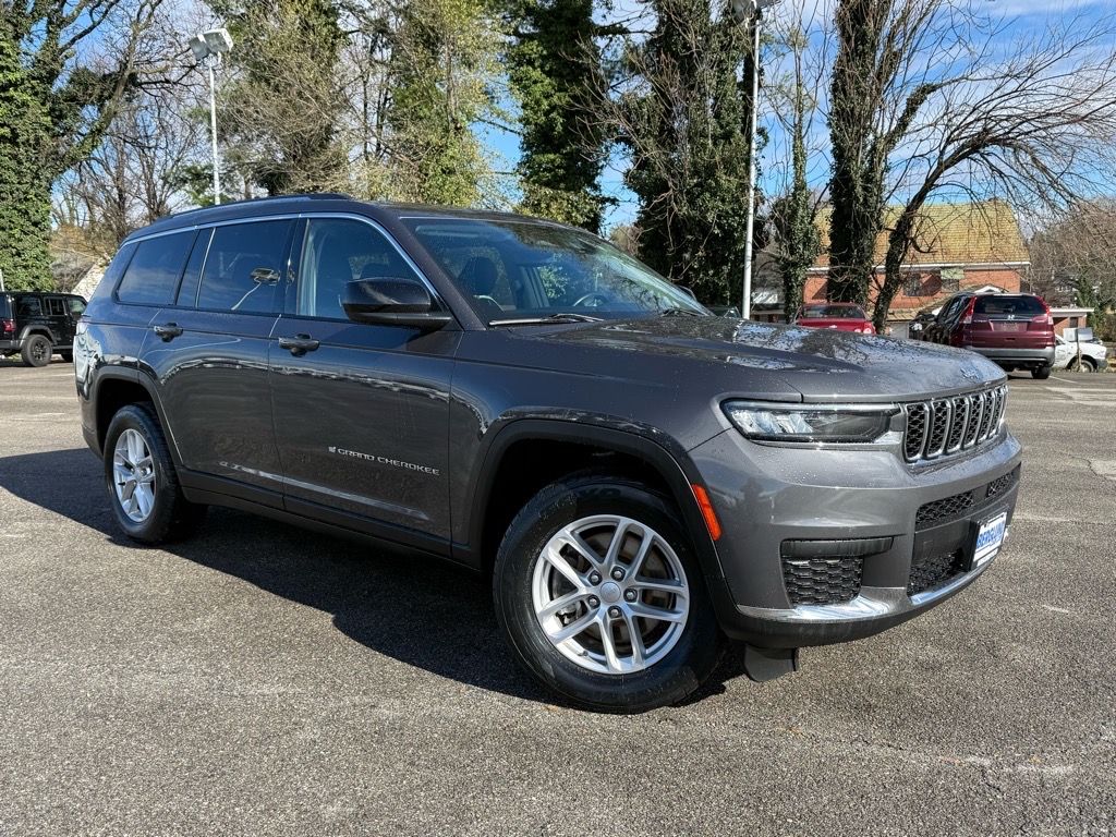 2021 Jeep Grand Cherokee L Laredo's photo