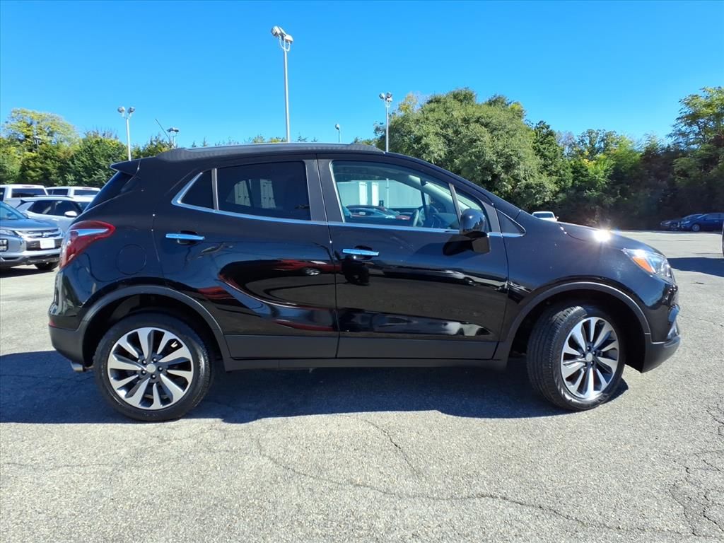 2022 Buick Encore Preferred photo 2