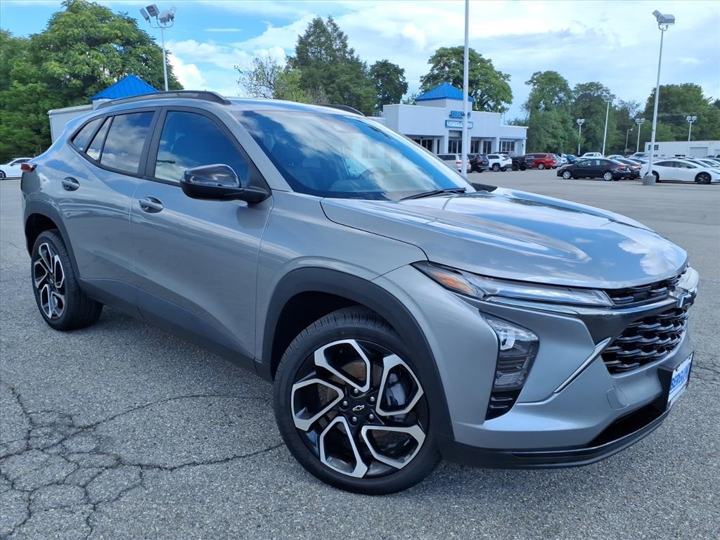 Used 2024 Chevrolet Trax 2RS SUV